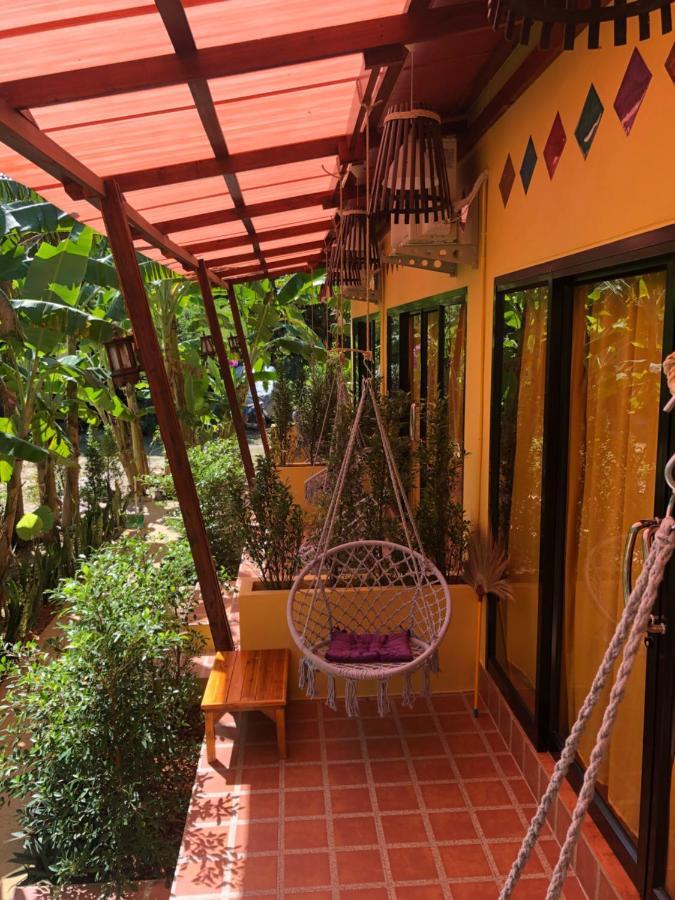 One World Bungalows Koh Lanta Bagian luar foto