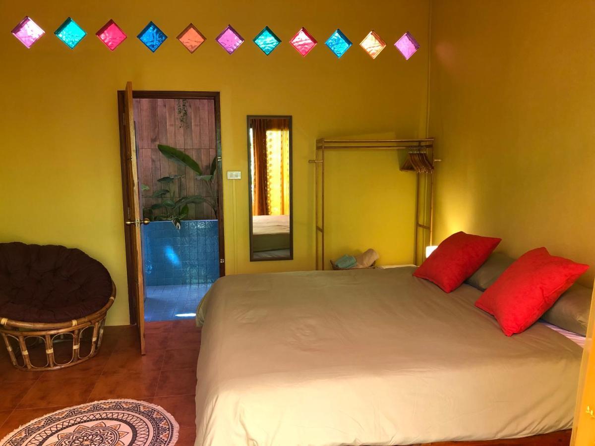 One World Bungalows Koh Lanta Bagian luar foto